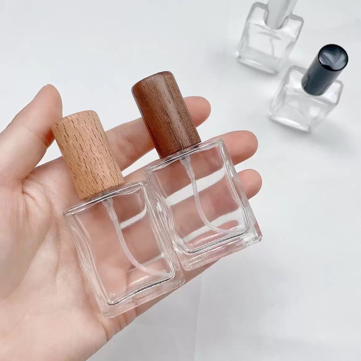 Luxury Perfume Bottles with Wooden Caps